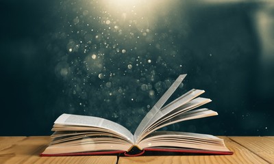 汽车无缘无故被别人划了怎么办