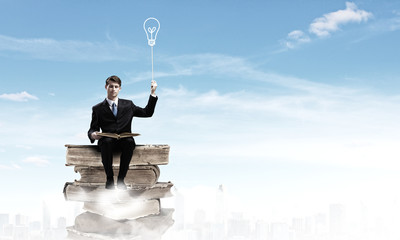 分析仪《扁鹊见蔡桓公》给予扁鹊在此医患沟通中提出一条建议？