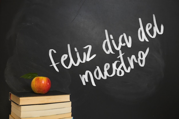 谵怎么读什么意思